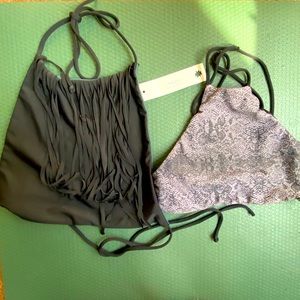 2 Reversible bathing suit tops